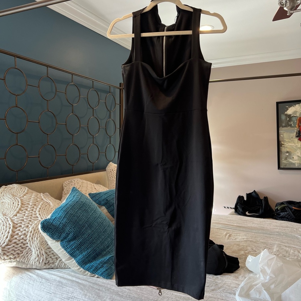 Donna Mizani black gorgeous dress size medium